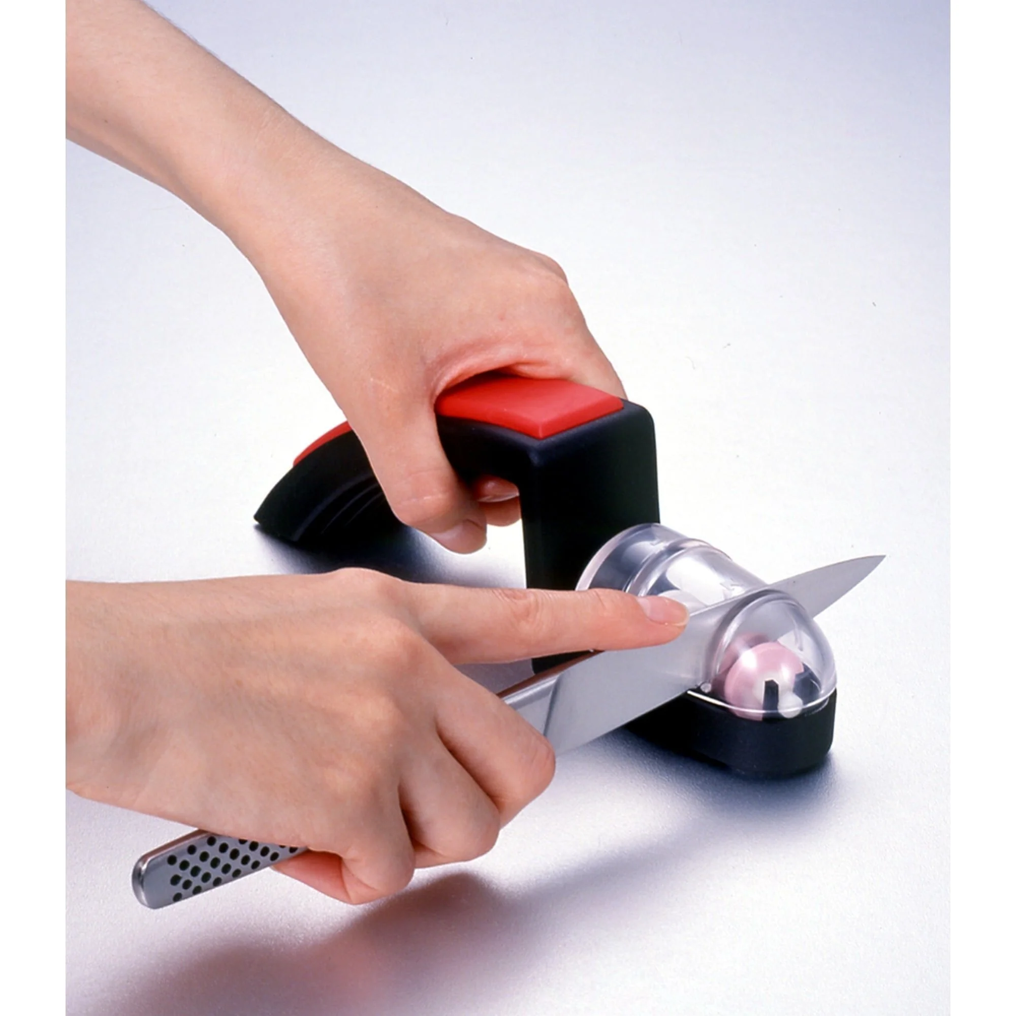 MinoSharp Shinkansen Sharpener, Black & Red SH-220/BR - Image 4